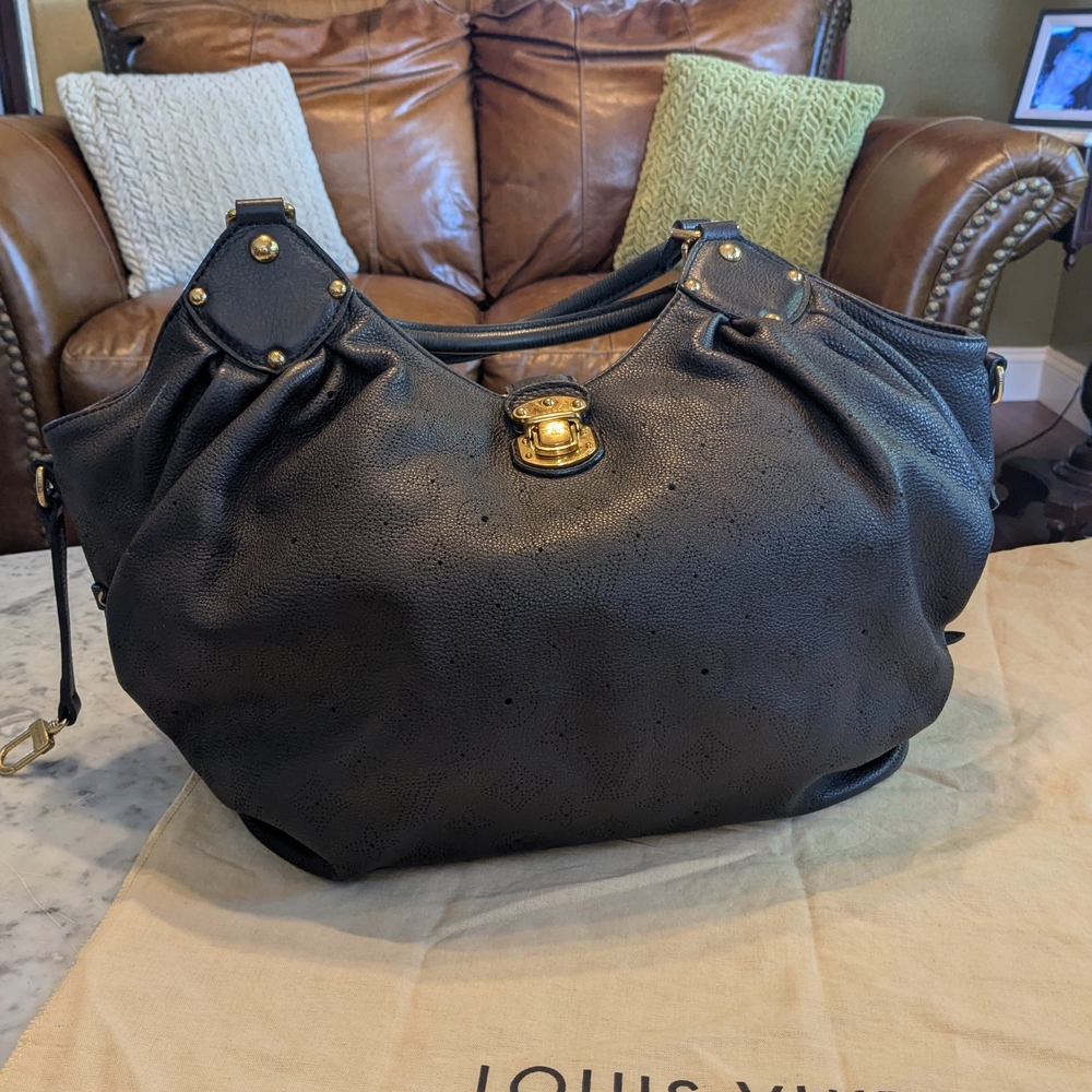 Louis Vuitton Black Leather Hobo with Textured Finish